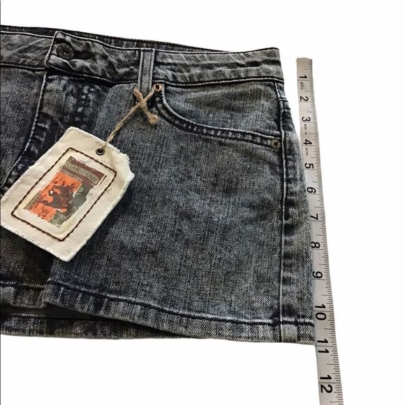 LF CARMAR Denim Mini Skirt Acid Wash Denim 5 Pocket Mini Skirt 27 - Picture 4 of 9